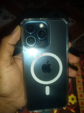 iPhone 15 Pro max with MagSafe Clear Case - Good Condition