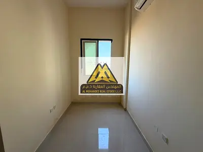 استوديو للإيجار في العالية عجمان بمطبخ منفصل وقريب من دبي وشارع محمد بن زايد بسعر 15 ألف على 4 دفعات مع تكييف سبليت ومساحة مناسبة جدًا