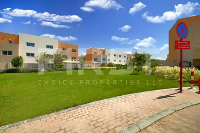 Grand 5 BDR Villa | Comfort | Spacious | Ideal