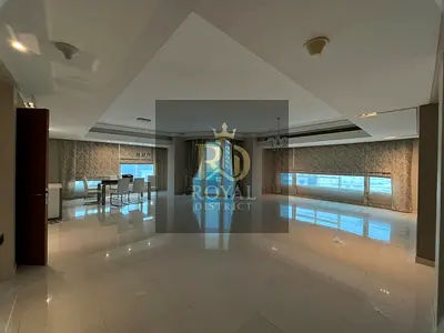 شقة فاخرة 3 غرف نوم || إطلالة بحرية بانورامية || مساحات واسعة || تصميم عصري أنيق || موقع مميز في قلب الشارقة