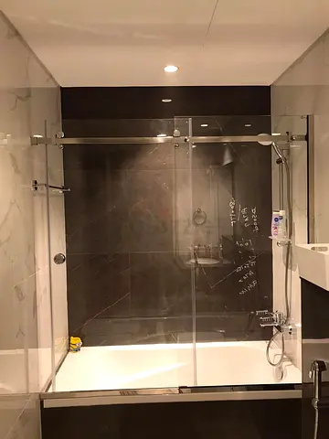 Shower glass installation services