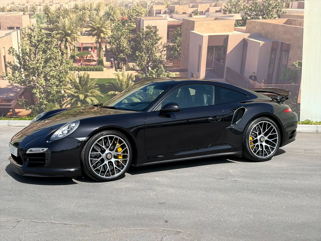 Porsche 911 2014 — photo 1 of 1