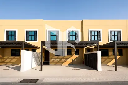 3-bedroom townhouse - Prime location - Freehold