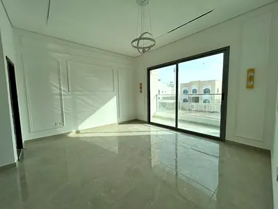 فيلا للإيجار في منطقة الياسمين عجمان خمس غرف نوم ماستر عدد 8 حمامات عدد 2 مجلس صالة عائلية