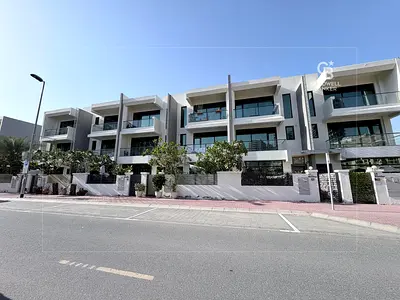 Luxury Furnished 4BR+Maid Villa | Private Lift