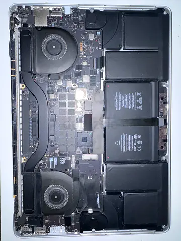 FOR SPARE PARTS - MACBOOK PRO 2015 15 inch