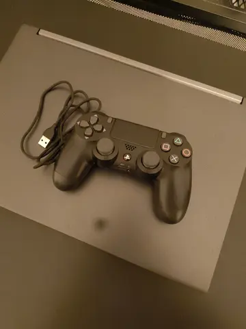 PS4 Controller