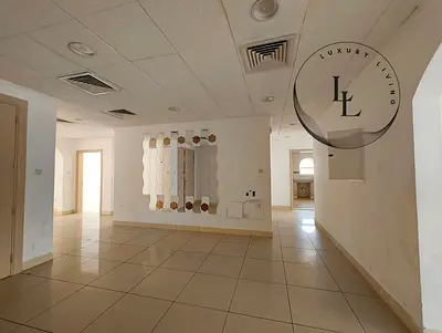 Luxurious 5 BHK Penthouse top floor in 100k with Parking