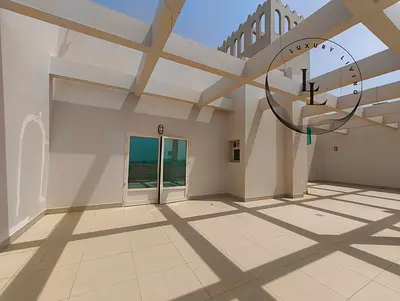 Luxurious 5 BHK Penthouse top floor in 100k with Parking.