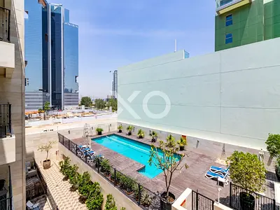 Large 1 Bedroom | Appliances | Pool View