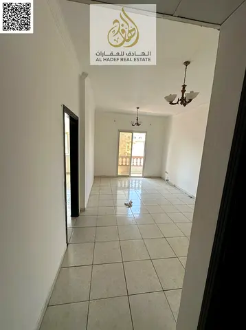 شقة غرفة وصالة للإيجار السنوي في عجمان النعيمية 2 على شارع الملك فيصل بموقع حيوي جداً قريب من اسطنبول ماركت والسفير مول وجميع الخدمات مع سهولة الوصول