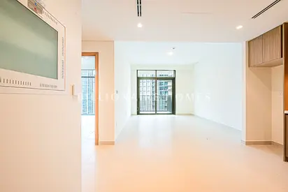 SPACIOUS UNIT | PRIME LOCATION | HIGH FLOOR