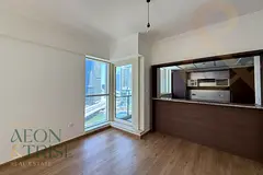 1 BR | Upgraded | Well Equipped | Mid Floor