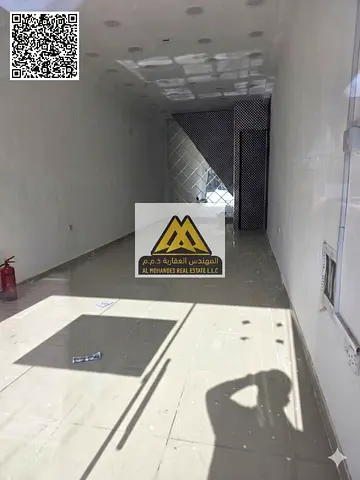 محل تجاري يصلح لجميع المجالات | مساحة واسعة وسعر تنافسي | موقع حيوي مناسب لكافة النشاطات | سهل المخرج لدبي