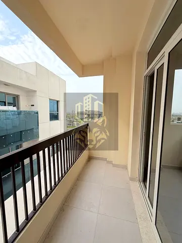 شقة جديدة كليًا بمساحة غرفة نوم واحدة - شقة ضخمة - موقع رئيسي - بالقرب من مركز مدينة الزاهية