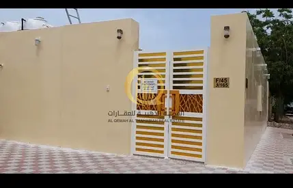 للبيع بيت شعبي في منطقة الغبيبة حلوان . قريب من المدارس الهندية والباكستانية الخاصة ووزارة الصحة والمولات التجارية .