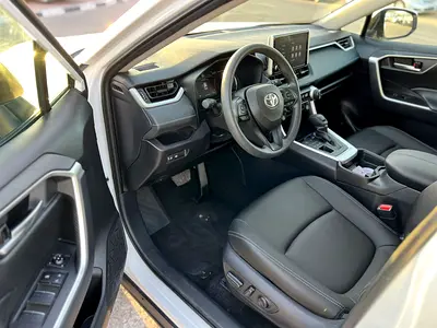 صورة 10 لـ 2025 Toyota RAV 4