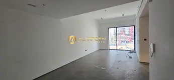 Stunning 2 B/R | Spacious | Ready to Move