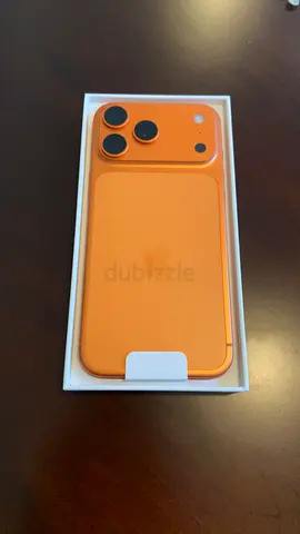 Orange Apple iPhone 17 pro max (in box)— good condition 2 year Apple warranty