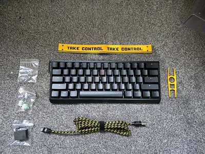 Wooting 60he+ gaming Mechanical Keyboard with Cable, Keypuller and Extras