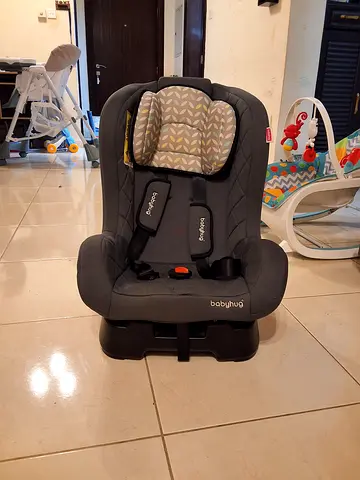Babyhug convertible infant car seat - good condition