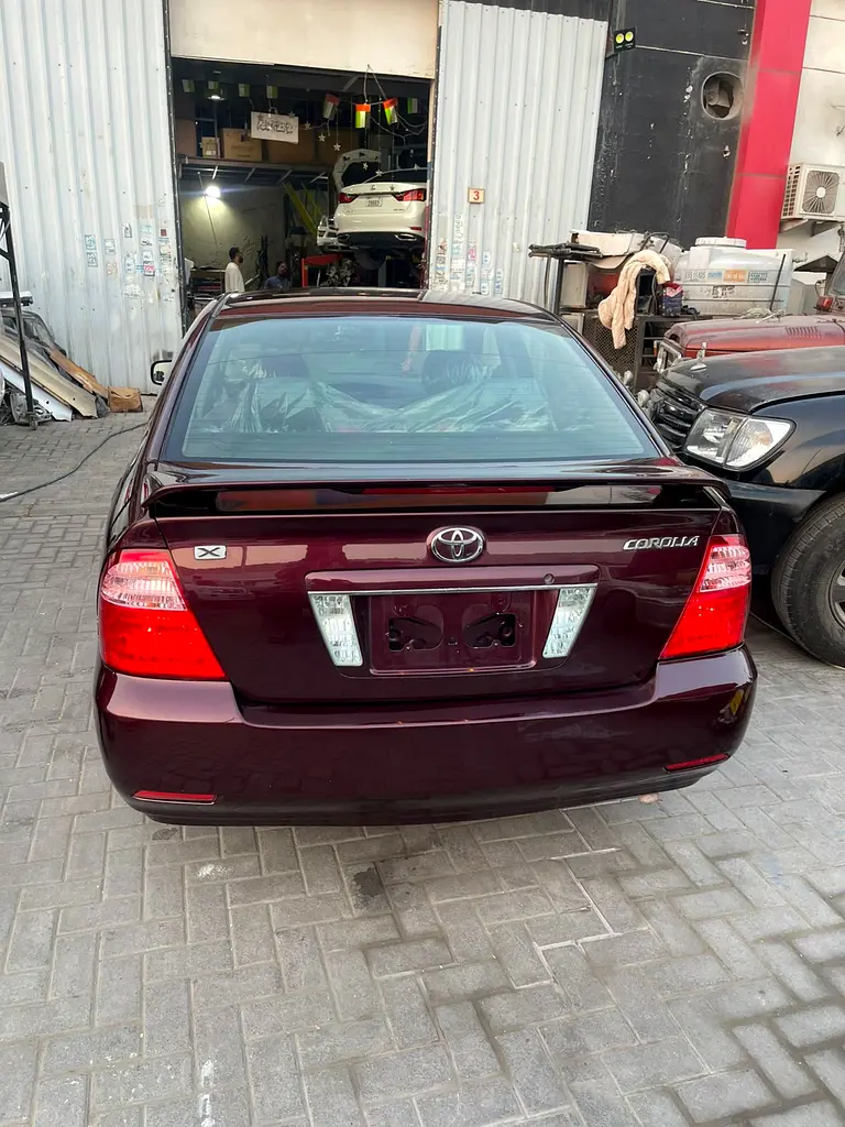 Toyota Corolla 2004 — photo 1 of 6