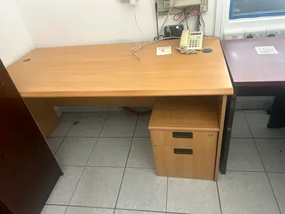 Office table for sale ras Al khor