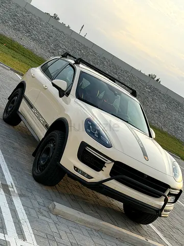 Porsche cayenne GTS
