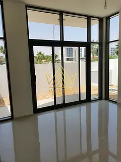 3 spacious Beds+Maid | L shape Graden | Middle Unit