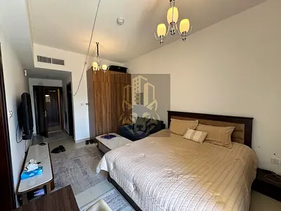 استوديو مفروش بالكامل مع بلكونة للإيجار الشهري في قرية الأميرة – الياسمين – عجمان