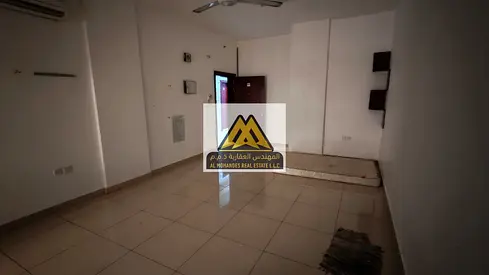 استوديو للإيجار بمساحة كبيرة وموقع حيوي في الروضة 2