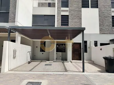 5 BR Villa | Multiple Balconies | Private Garden