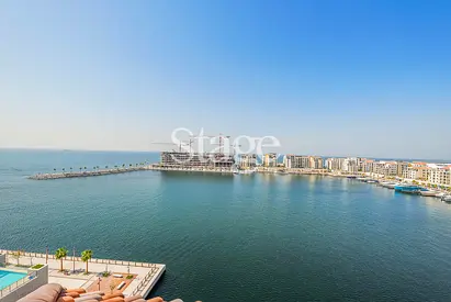 Exceptional 6BR Duplex with Rooftop |Full Sea View