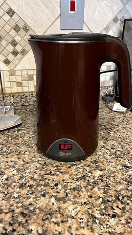1.7L Electric kettle with digital temperature display - used