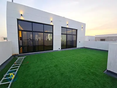 At an unbeatable price, a villa with personal finishing, 5 rooms, roof, including electricity and water, for the same price as your rent.