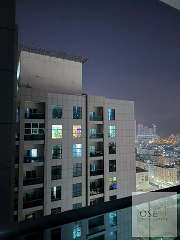 شقه غرفه وصاله في ابراج السيتي تاور بمقدم 182,000 درهم وقسط شهري 3000 درهم
