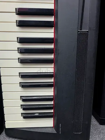 Used digital piano / keyboard in good condition