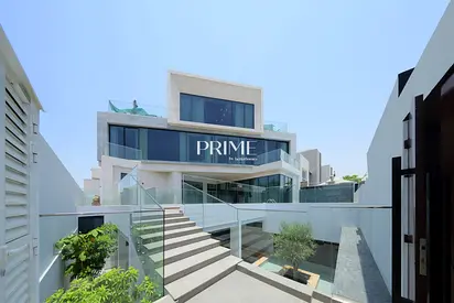 Living by the Beach | Family Home | Modern Design