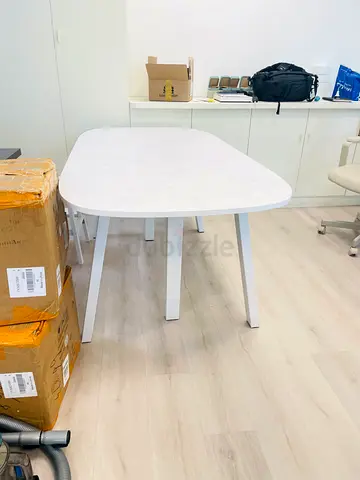 White Modern Dining Table with Rounded Corners - Good Condition