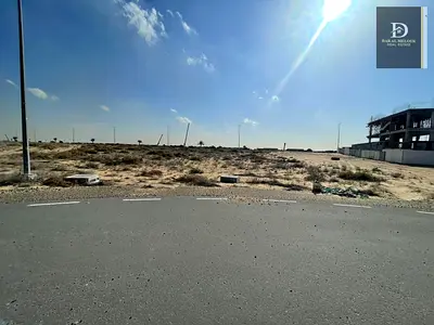 للبيع فى الشارقة( منطقة حى الدبدبة جنوب)  قطعة ارض سكنية   مساحة 4165 قدم مربع  على طريق 24 متر