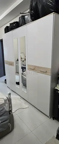 White 6-Door Wardrobe with Mirrors and Wood Accent — Good Condition