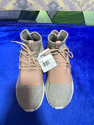 Light brown knit casual sneakers - brand new with tags, size on tag