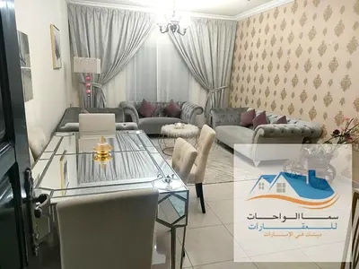 الشارقه القصباء برج كوين غرفتين وصاله و بلكونه فيو كامل علي البحر