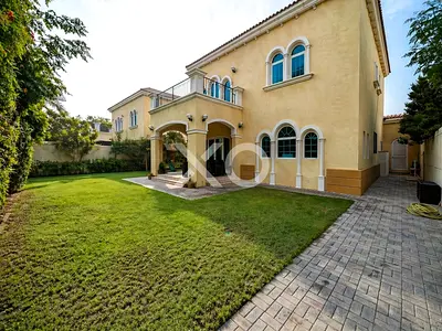 Closed Kitchen | Well Maintained | D7