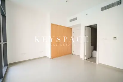 Strategically Placed Residence Near Retail & Entertainment Anchors | Resale