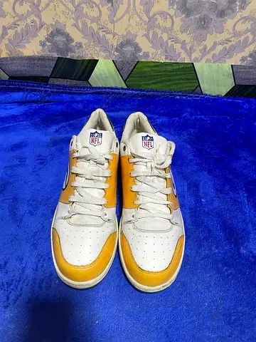 White and Mustard Casual Sneakers - Size Unknown, Light Wear