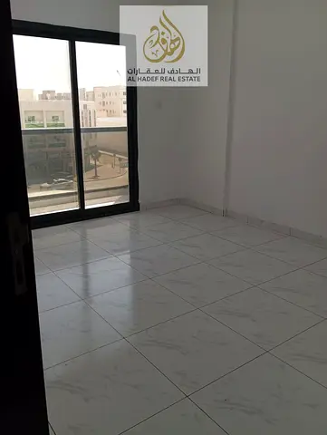✨ شقة مميزة للإيجار السنوي في عجمان ✨  إذا كنت تبحث عن سكن مريح بموقع حيوي، فهذه الفرصة مناسبة لك 👌 📍 الموقع: شارع الشيخ عمار – عجمان، قريب من جميع