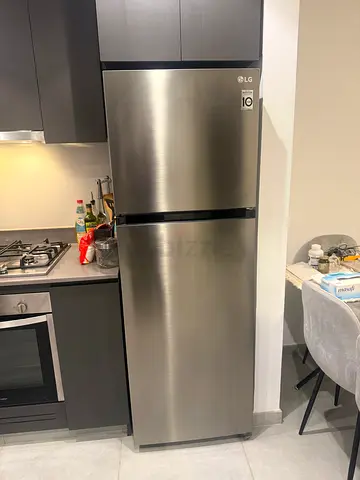LG Stainless Steel Refrigerator – Smart Inverter – Excellent Condition