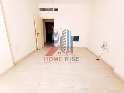 Full family building 2 bhk with Master room.Close hal near sahara center with 6 cheque