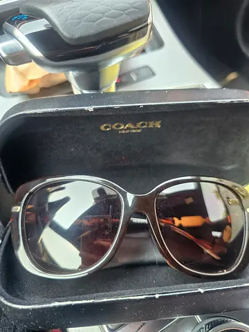 Coach Womens Brown Tortoiseshell Sunglasses with Case